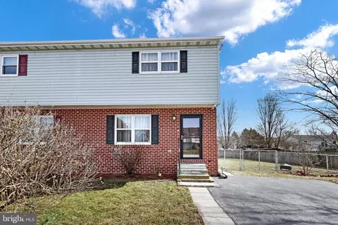 218 S Lincoln Dr, Hanover, PA 17331