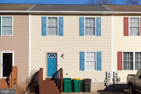 41 Red Bird Ln, Gettysburg, PA 17325