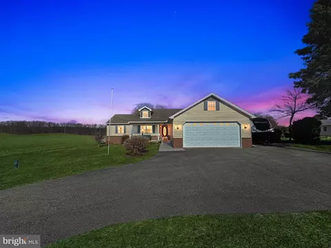 700 Pine Grove Rd, Hanover, PA 17331