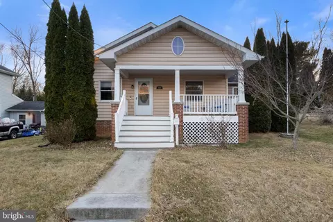 529 S Queen St, Littlestown, PA 17340