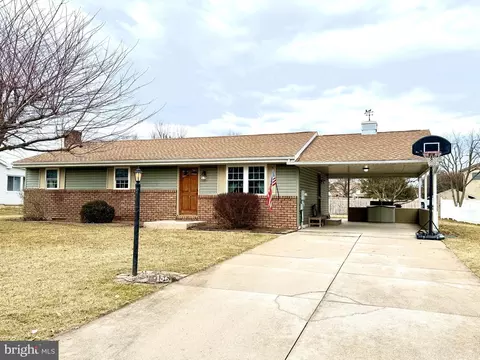 156 Sherry Dr, Mcsherrystown, PA 17344