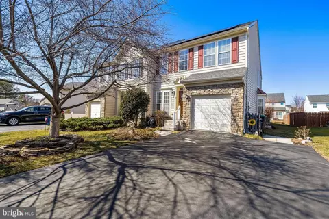 16 Birch Dr, Hanover, PA 17331