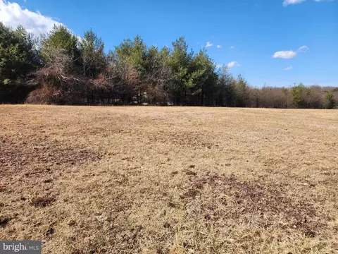 4199 York Rd, New Oxford, PA 17350