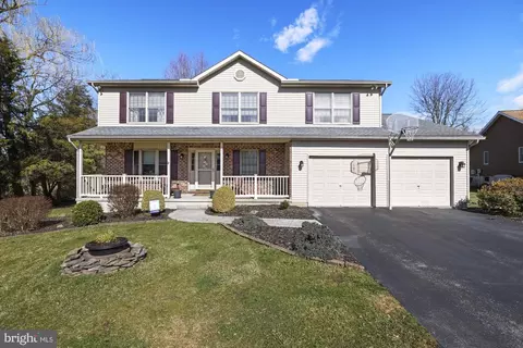 25 Regency Cir, Gettysburg, PA 17325