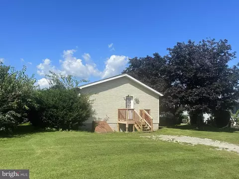 75 Fawn Ave, New Oxford, PA 17350