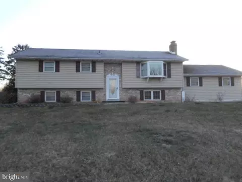 575 Oxford Rd, New Oxford, PA 17350