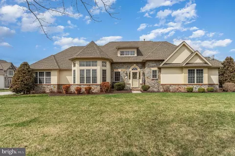 1 Shiloh Ct, Gettysburg, PA 17325