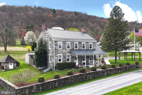 878 Mount Carmel Rd, Orrtanna, PA 17353