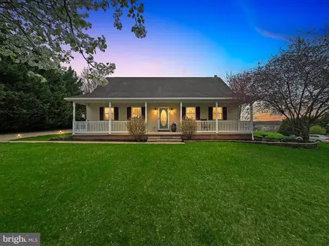 1165 Fox Run Ter, Hanover, PA 17331