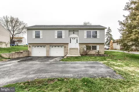 8 Jackson Dr, East Berlin, PA 17316