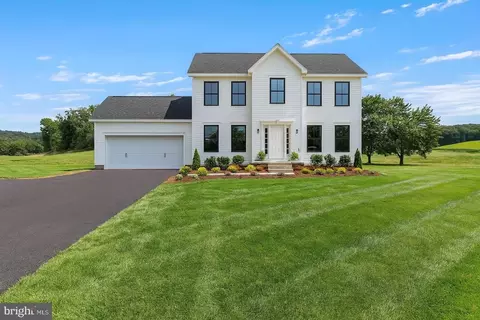 168 Ledger Dr #74, Hanover, PA 17331