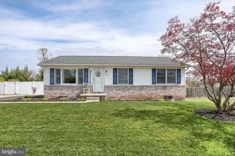 133 Billerbeck St, New Oxford, PA 17350