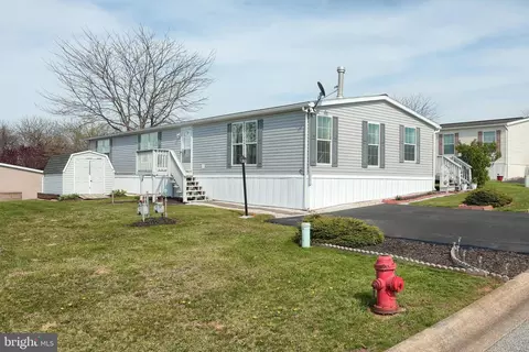 77 Raptor Dr, Hanover, PA 17331 photo 5