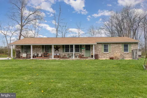 15 Burnside Dr, East Berlin, PA 17316