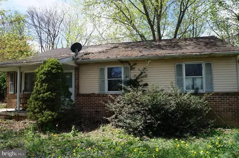 332 Church St, Hanover, PA 17331