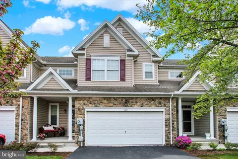 127 Battalion Ln, Gettysburg, PA 17325