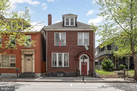 218 Chambersburg St, Gettysburg, PA 17325