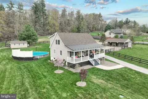 18 Boyds Hollow Rd, Biglerville, PA 17307