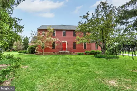 230 Old Mill Rd, Gettysburg, PA 17325