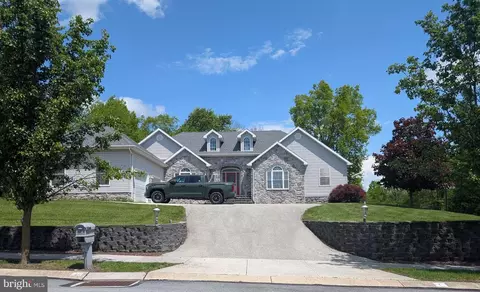 1 Fox Trl, Gettysburg, PA 17325