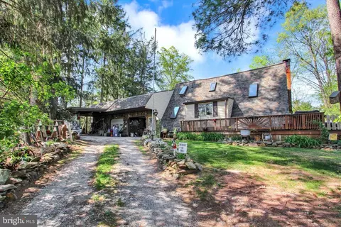 1059 N Browns Dam Dr, New Oxford, PA 17350