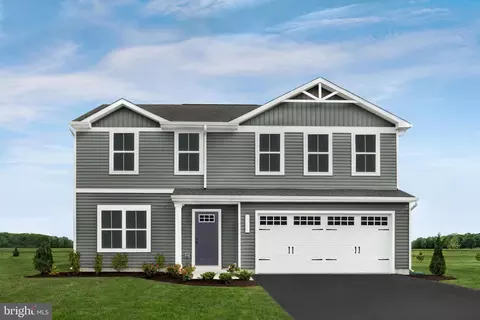 92 Summerfield Dr, Hanover, PA 17331