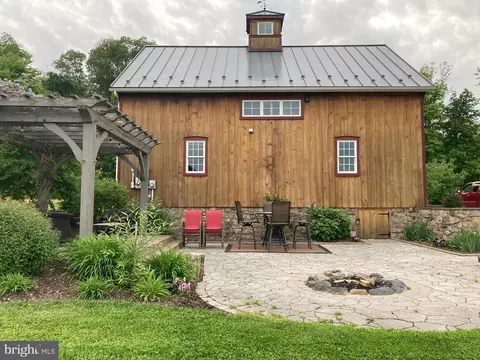 1900 Oxford Rd, New Oxford, PA 17350