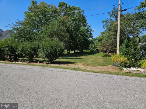 11 Thomas Dr, East Berlin, PA 17316