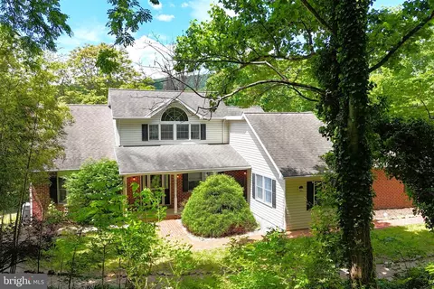 301 Country Club Trl, Fairfield, PA 17320