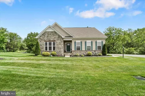 8 River Rd, Gettysburg, PA 17325