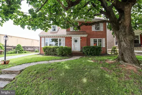 72 Springs Ave, Gettysburg, PA 17325