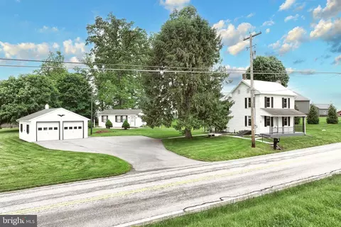 1565 White Hall Rd, Littlestown, PA 17340