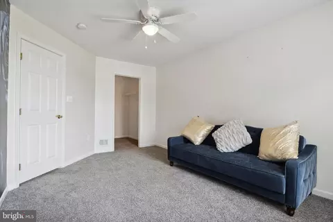 Entry Way - 316 Maple Dr, Hanover, PA 17331 photo 13 of 16