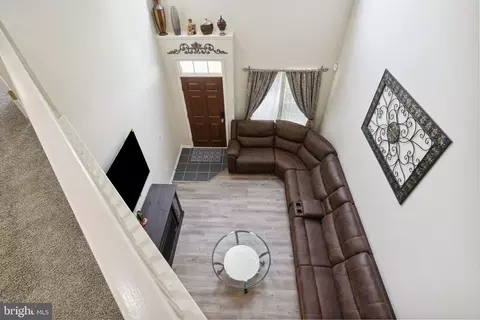 Entry Way - 316 Maple Dr, Hanover, PA 17331 photo 14 of 16
