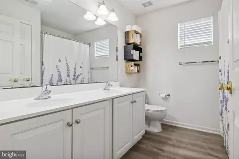 Entry Way - 316 Maple Dr, Hanover, PA 17331 photo 10 of 16