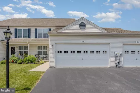 14 Cedarfield Dr, Gettysburg, PA 17325