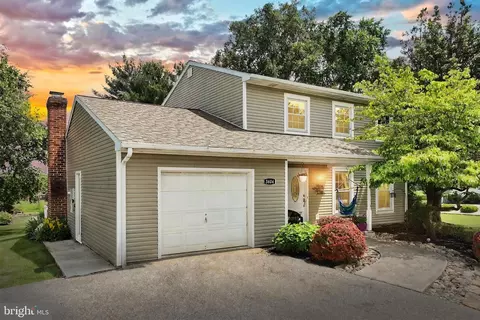 3604 Centennial Rd, Hanover, PA 17331