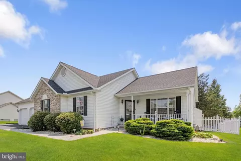 115 S Allwood Dr, Hanover, PA 17331