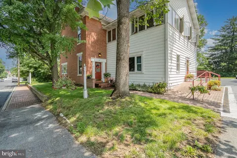 54 S High St, Arendtsville, PA 17303