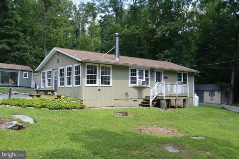 760 G Buchanan Valley Rd, Orrtanna, PA 17353