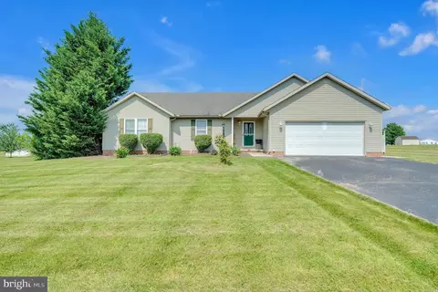 135 Hunters Cir, Abbottstown, PA 17301