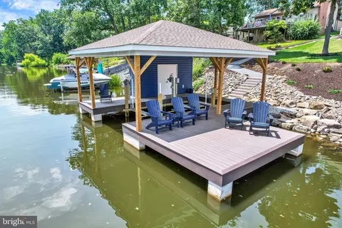 276 Lake Meade Dr, East Berlin, PA 17316