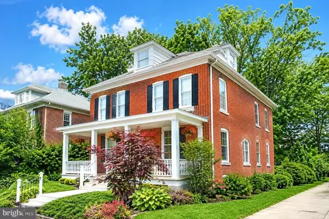 415 Lincoln Way W, New Oxford, PA 17350