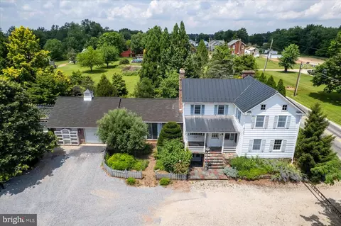 825 White Hall Rd, Littlestown, PA 17340