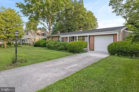 164 Early Ave, Gettysburg, PA 17325