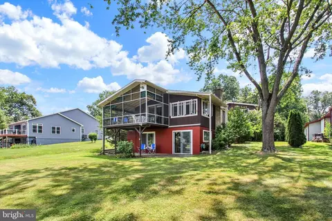 813 Heritage Dr, Gettysburg, PA 17325