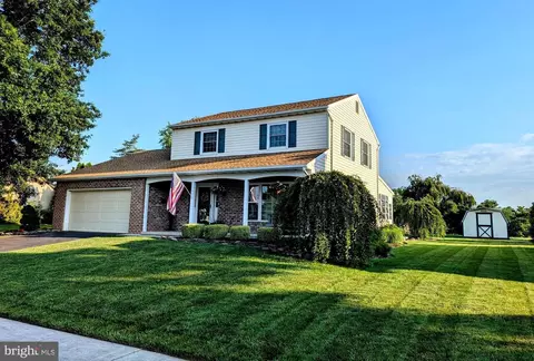 105 Hoke Dr, Gettysburg, PA 17325