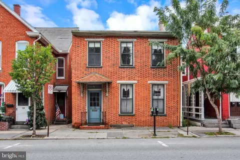 136 York St, Gettysburg, PA 17325