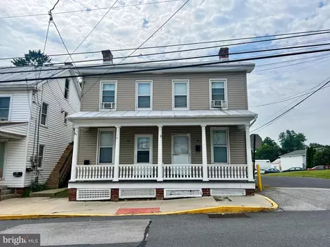 72 W 74 W King St, Littlestown, PA 17340