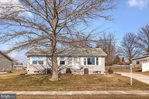 54 Elk Dr, Hanover, PA 17331